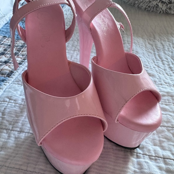 Pleaser brand. Worn once. Size 6.5 $75 obo - Picture 3 of 7